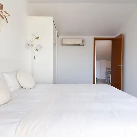 V041 - Milenium 2 Apartment *